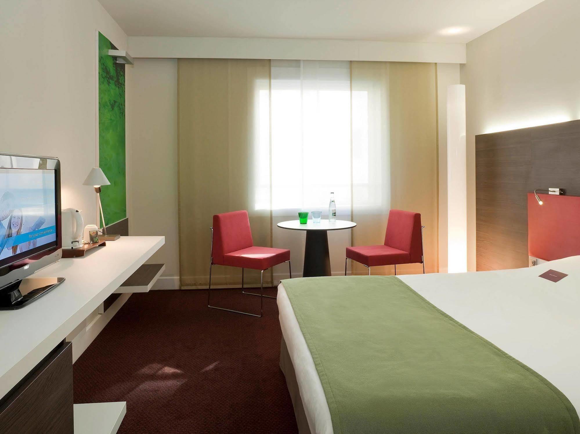 Mercure Paris La Defense Grande Arche Nanterre Exterior foto